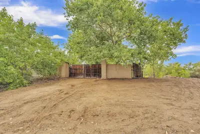 1581 Sichler Road, Los Lunas, NM 87031 