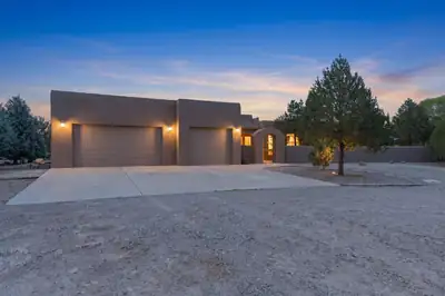 35 Berry Hill Farms Road, Los Lunas