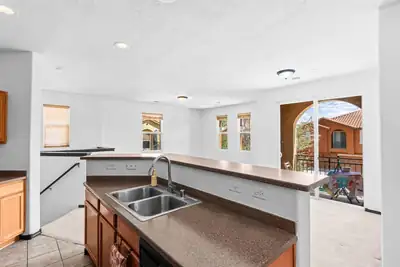 601 Menaul Boulevard NE UNIT 2001, Albuquerque, NM 87107 
