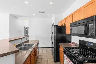 601 Menaul Boulevard NE UNIT 2001, Albuquerque, NM 87107 