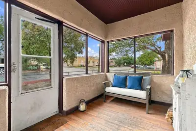 923 Arno Street SE, Albuquerque, NM 87102 