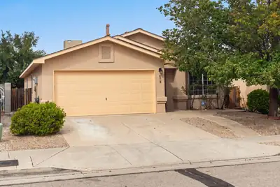 6419 Amberside Road NW, Albuquerque, NM 87120 