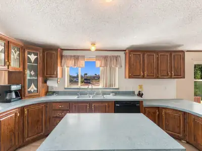 6 San Miguel Avenue, Los Lunas, NM 87031 
