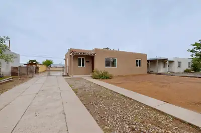 313 General Bradley Street NE, Albuquerque