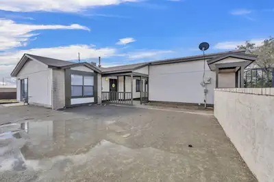 372 Pearl Drive NE, Rio Rancho, NM 87124 