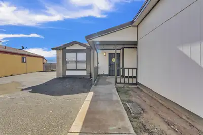 372 Pearl Drive NE, Rio Rancho, NM 87124 