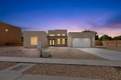 335 Manuel Sanchez Place SW, Albuquerque