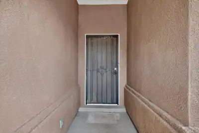 6808 Honeylocust Avenue NW, Albuquerque, NM 87121 