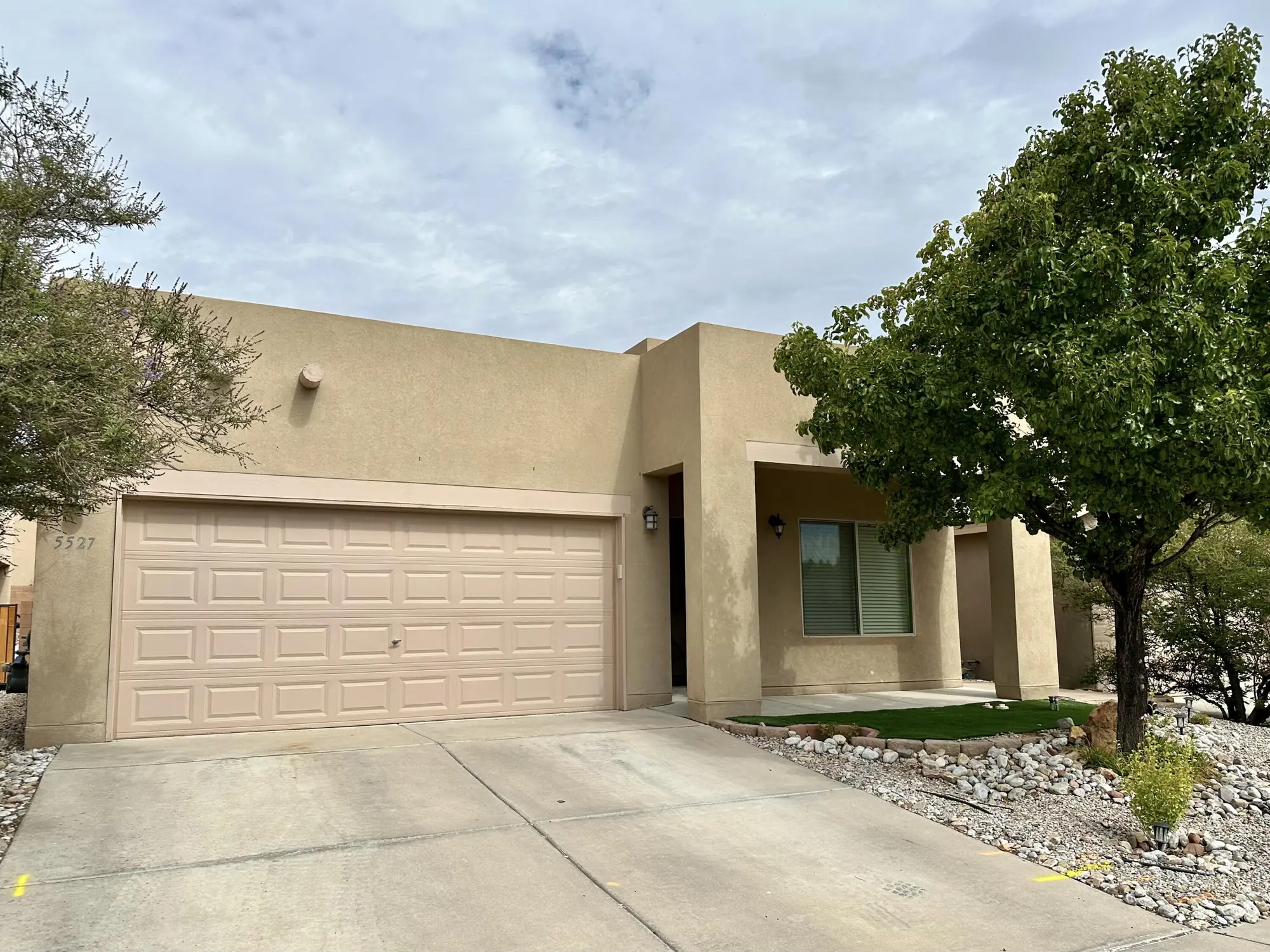 5527 Costa Uerde Road NW, Albuquerque, NM 87120