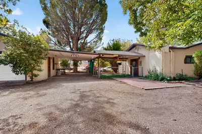 4817 Guadalupe Trail NW, Albuquerque, NM 87107 