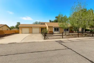 749 Littler Drive SE, Rio Rancho