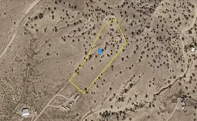 1092 County Road 142, Medanales
