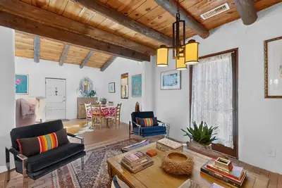 1730 Griegos Road NW, Albuquerque, NM 87107 