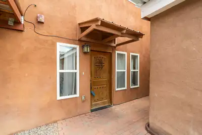 3327 Caminito Quintana, Santa Fe, NM 87507 