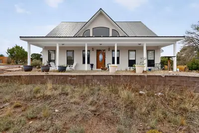 4 Quail Run Court, Tijeras 