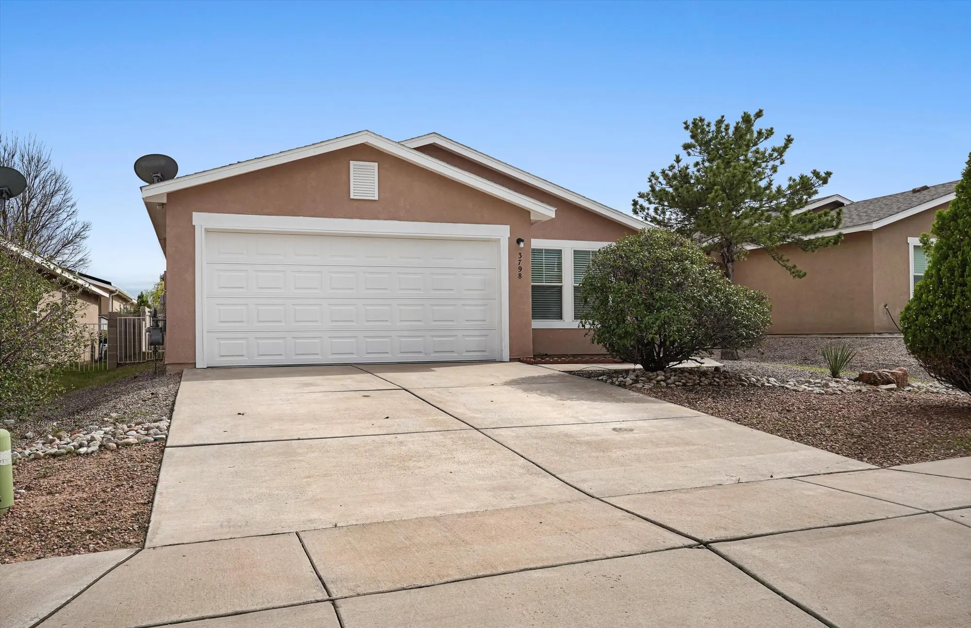 3798 Cattle Drive NE, Rio Rancho, NM 87144