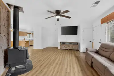 56 Steeplechase Drive, Edgewood, NM 87015 