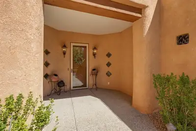 8604 Pristine Drive NE, Albuquerque, NM 87122 