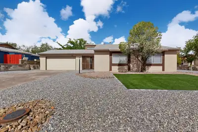 611 Chuckwagon Road SE, Rio Rancho, NM 87124 