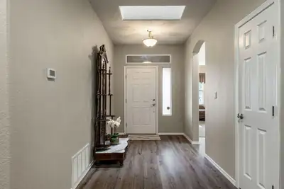 10447 Savoy Drive NW, Albuquerque, NM 87114 