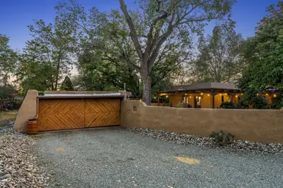 130 Koontz Road, Corrales, NM 87048 