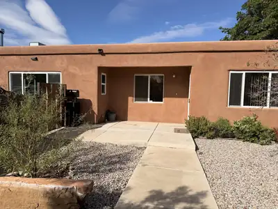 2433 Valencia Drive NE, Albuquerque, NM 87110 