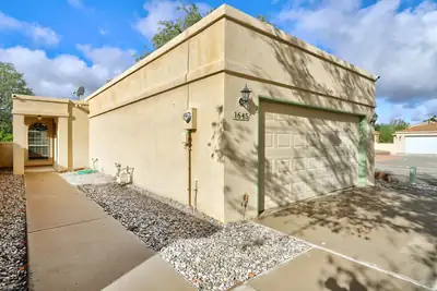 1645 Evelyn Drive NE, Rio Rancho, NM 87144 