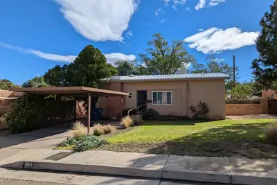 804 Wellesley Drive NE, Albuquerque