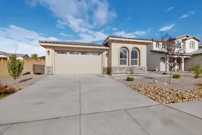 1561 Corta Corona SW, Los Lunas
