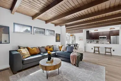 8413 Aztec Road NE, Albuquerque