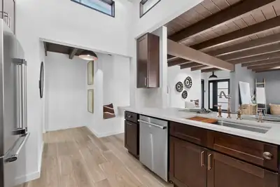 8413 Aztec Road NE, Albuquerque, NM 87111 