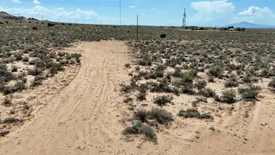Lopez Lane, Los Lunas, NM 87031 
