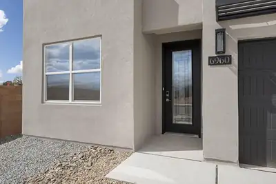 6960 Sydney Drive NE, Rio Rancho, NM 87144 