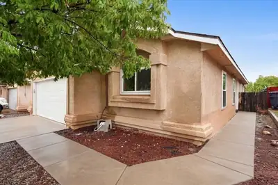 10416 Johncock Avenue SW, Albuquerque, NM 87121 