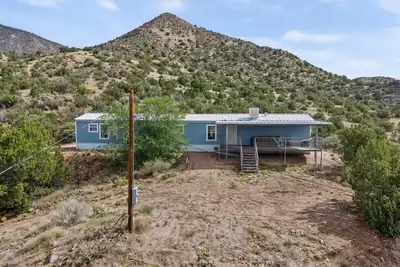 31 Atanacio Road NE, Albuquerque
