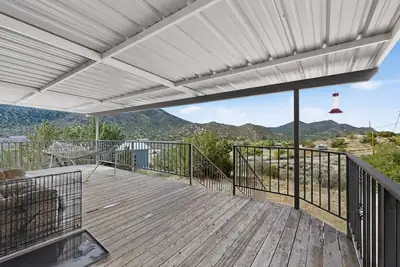 31 Atanacio Road NE, Albuquerque, NM 87123 