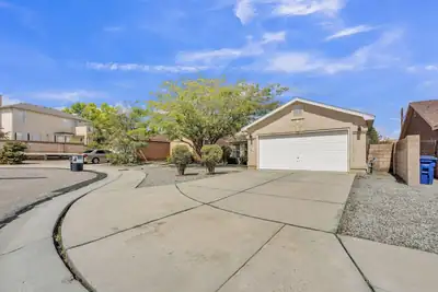 7711 Kane Court NW, Albuquerque, NM 87120 