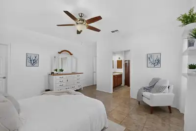 6945 Mountain Hawk Loop NE, Rio Rancho, NM 87144 