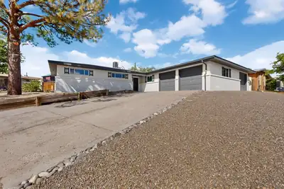 12701 Cloudview Avenue NE, Albuquerque, NM 87123 