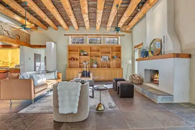 8212 Rio Grande Boulevard NW, Los Ranchos, NM 87114 