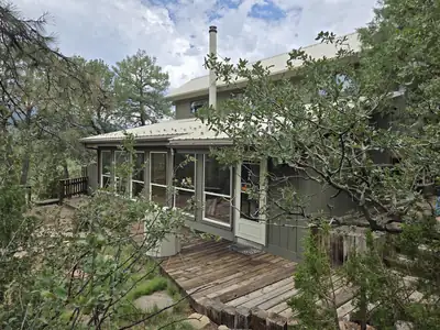 88 Juniper Loop NE, Cedar Crest