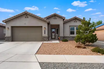 6215 Basil Place NW, Albuquerque, NM 87120 