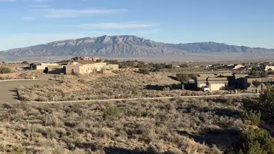 5801 Highland Meadows Drive, Rio Rancho, NM 87144 