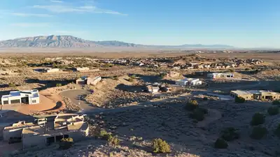 5801 Highland Meadows Drive, Rio Rancho, NM 87144 