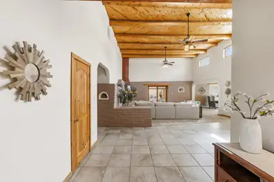 712 Navarra Way SE, Albuquerque, NM 87123 