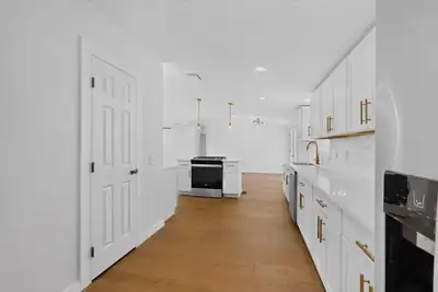 517 E 1st Street NW 11, Rio Rancho, NM 87144 