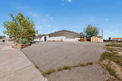 1328 Rio Grande Boulevard SW, Los Lunas, NM 87031 