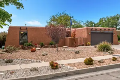 4121 Glen Canyon Road NE, Albuquerque, NM 87111 