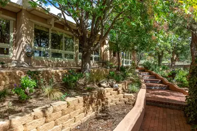 656 Roadrunner Lane NE, Albuquerque, NM 87122 