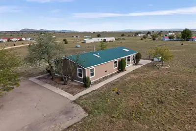 74 Coyote Loop, Moriarty